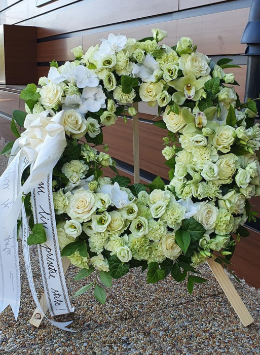 Coroană funerară rotundă alb-verde 60-70 cm Iași [3]