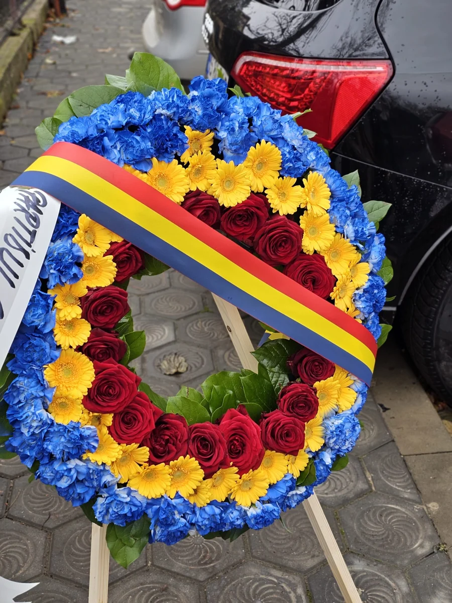 Coroană rotundă tricolor 60 cm Iași – depunere coroane ceremonii oficiale [3]