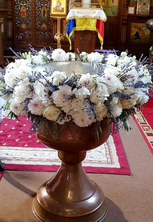 decor-cristelnita-iasi-flori-albe-lavanda-premium [3]