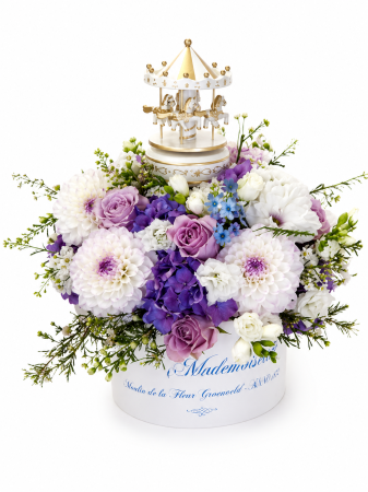 Produse - aranjament botez carusel ride flori naturale decor masa invitati iasi