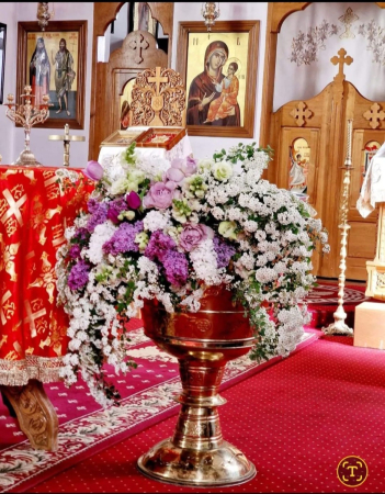 Aranjament cristelniță voalul miresei și liliac Iași [2]