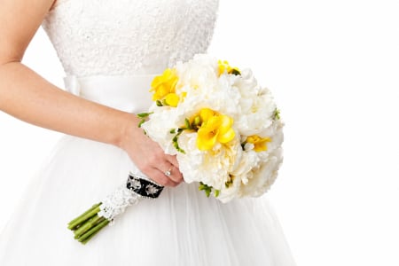 Produse - Buchet mireasă bujori albi frezii craspedia fresh Iași