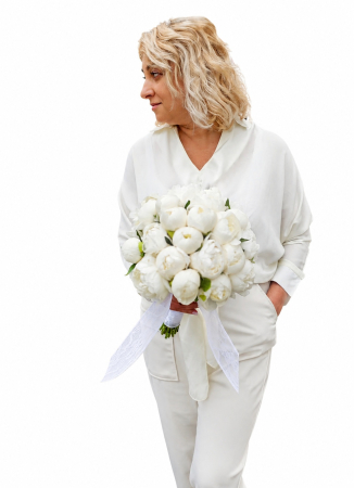 Buchete Mireasa - Buchet mireasă bujori albi Iași – design elegant