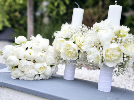 Buchet mireasă bujori albi Iași – design elegant [2]