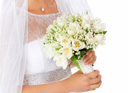 Produse - Buchet mireasă lalele și lăcrămioare albe elegant Iași