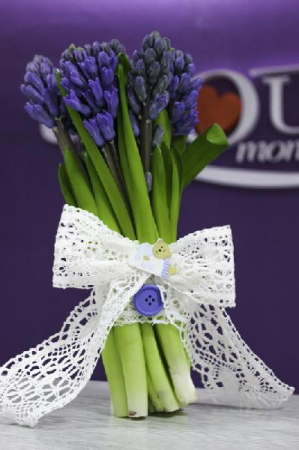 8 Martie - Buchet zambile albastre sau multicolore