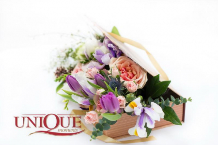 Cutii cu flori - Aranjament floral carte