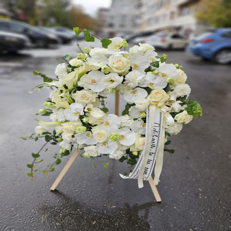 coroana-funerara-rotunda-luxury-alba-orhidee-trandafiri-iasi [1]