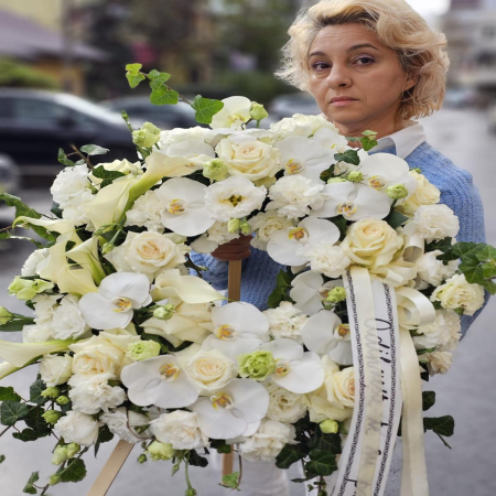 coroana-funerara-rotunda-luxury-alba-orhidee-trandafiri-iasi [3]