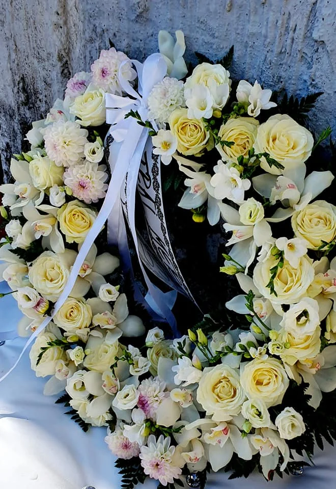 Coroana rotunda trandafiri si orhidee [2]