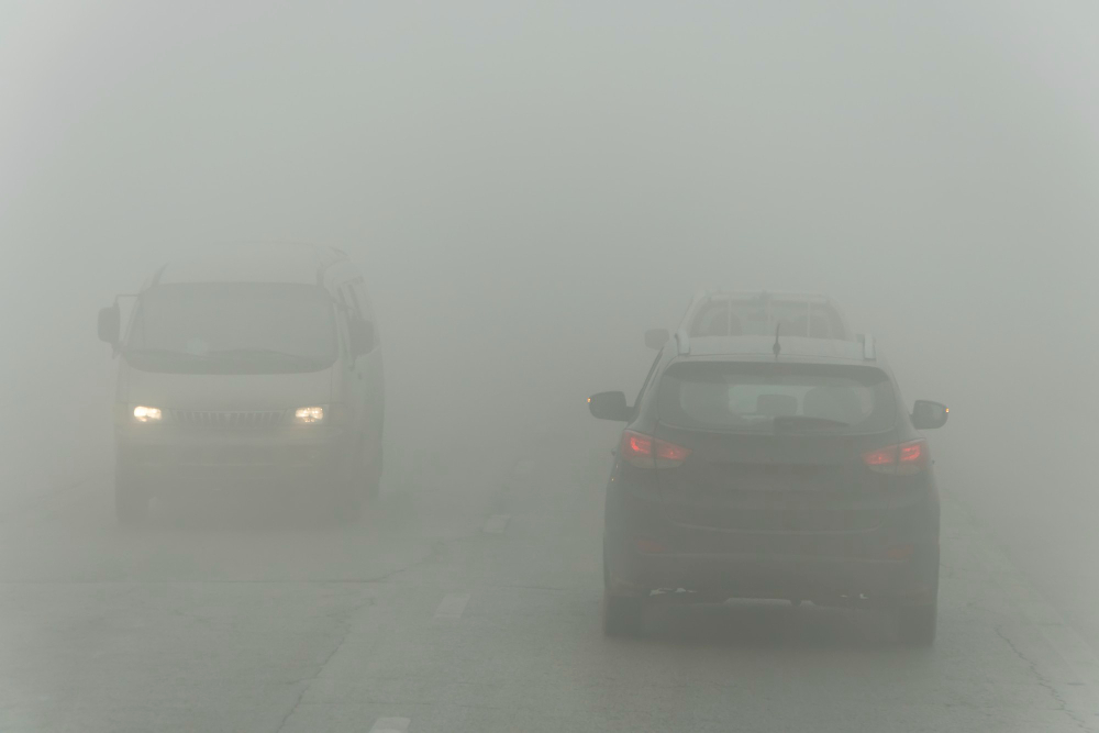 Ce proiectoare auto sunt ideale pentru condus pe timp de ceață