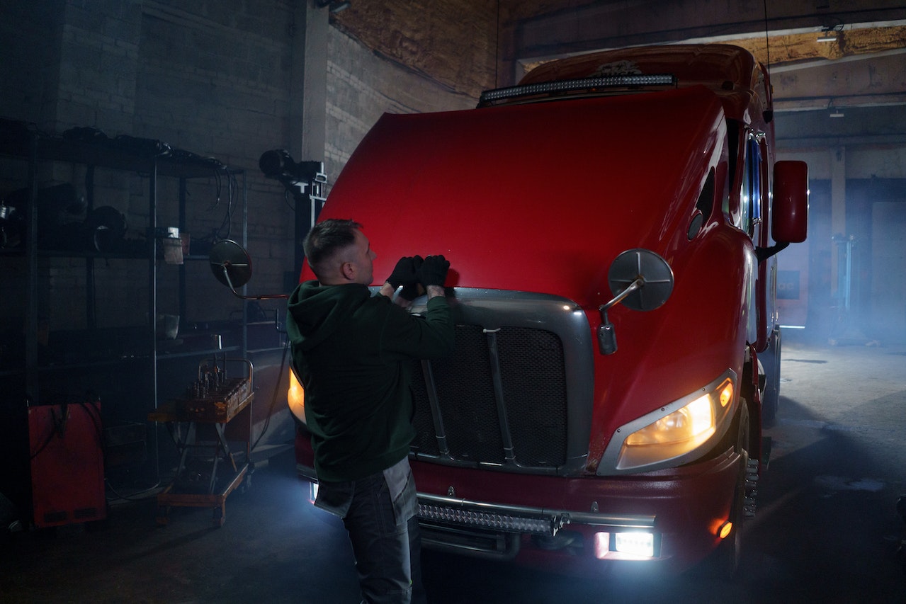 Cum poti prelungi durata de viata a luminilor suplimentare pentru camion