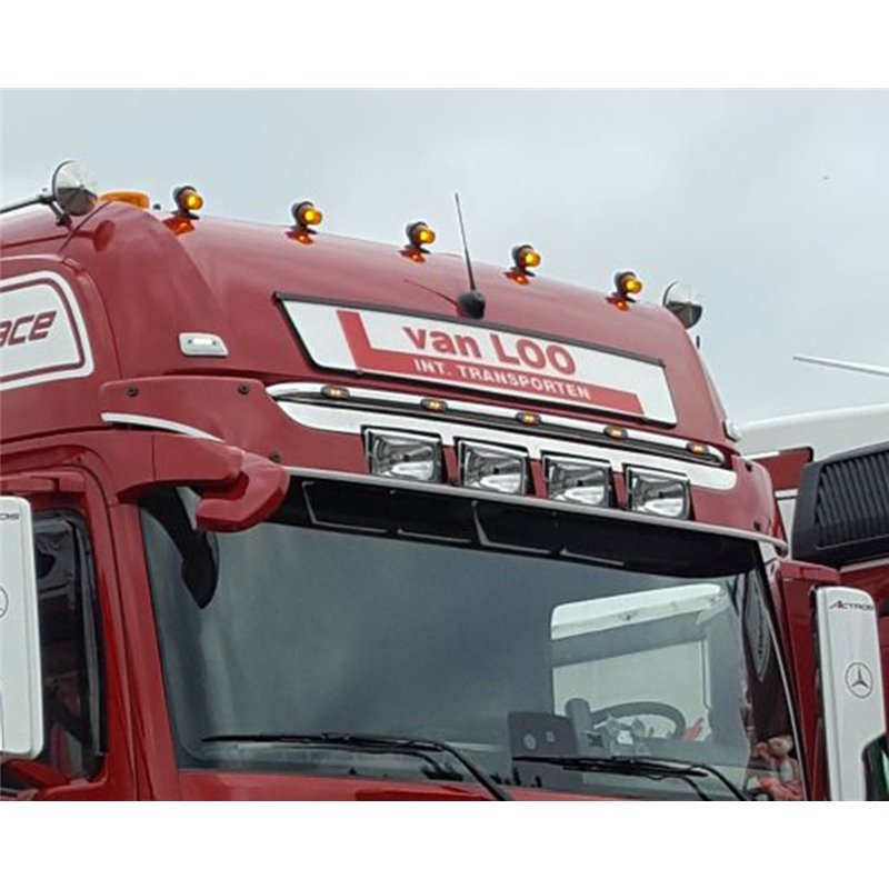 Bara inox cu LED-uri prindere la parasolar Mercedes Actros Gigaspace [3]