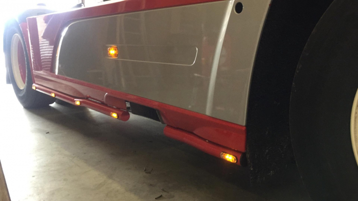 Bara leduri sub laterale, fuste, rezervoare, Daf XF Euro 6 - DAUTO DSB04 [2]