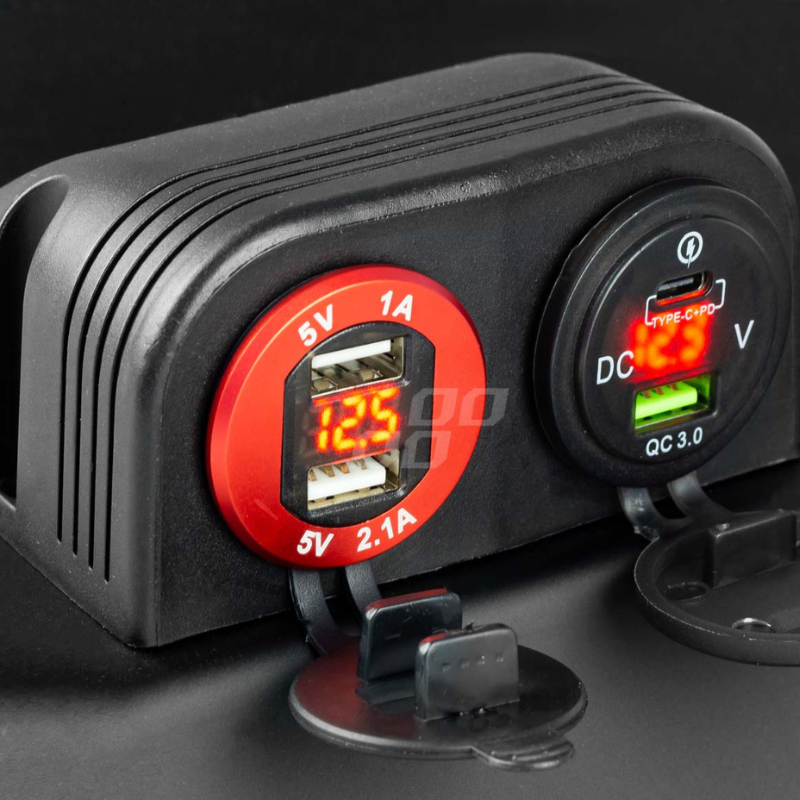 Incarcator Auto Incastrabil 12/24V, 2 x USB, Impermeabil, QC3.0 lumina rosie [10]