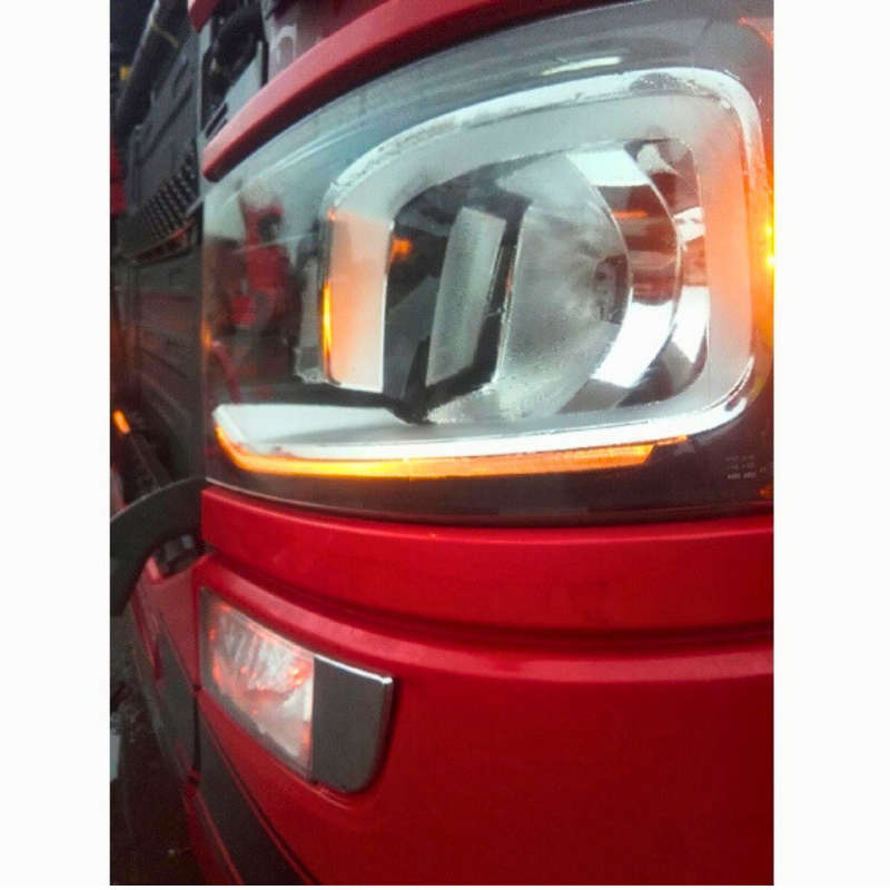 Kit conversie pozitie portocalie, galbena Scania S + R, 2016+ [1]