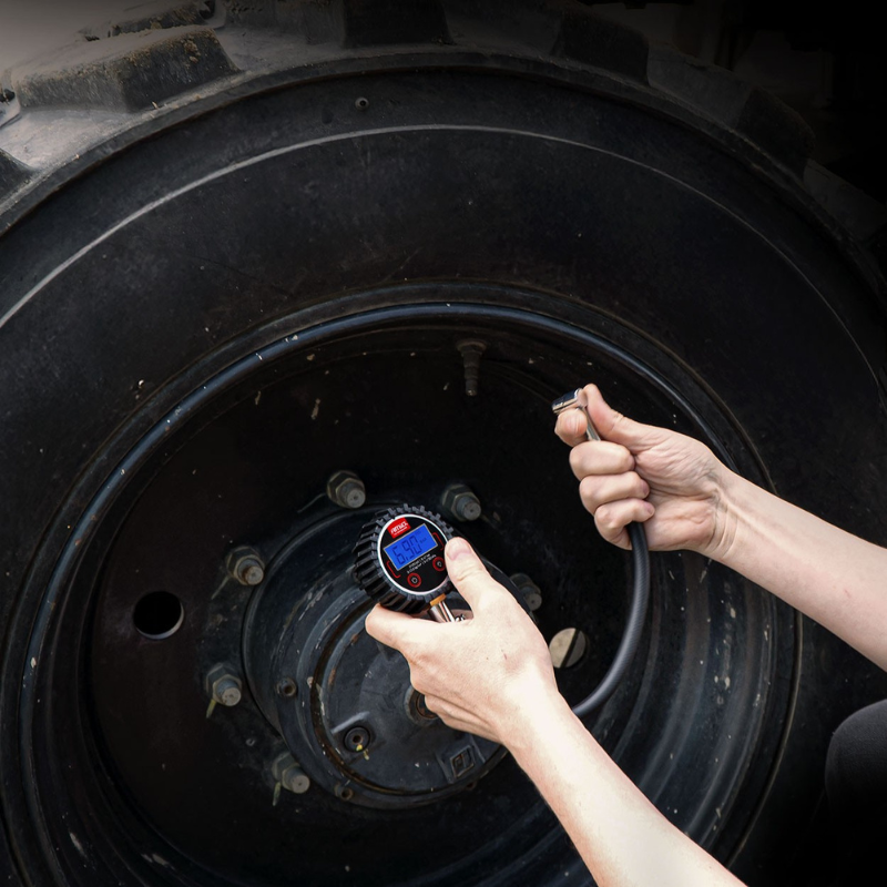 Manometru Digital Profesional, Presiune Roti 0-17 Bar 0-250 PSI, Furtun Flexibil 30 cm, Valva Eliberare Rapida, Display LCD Iluminat, Precizie Inalta [5]