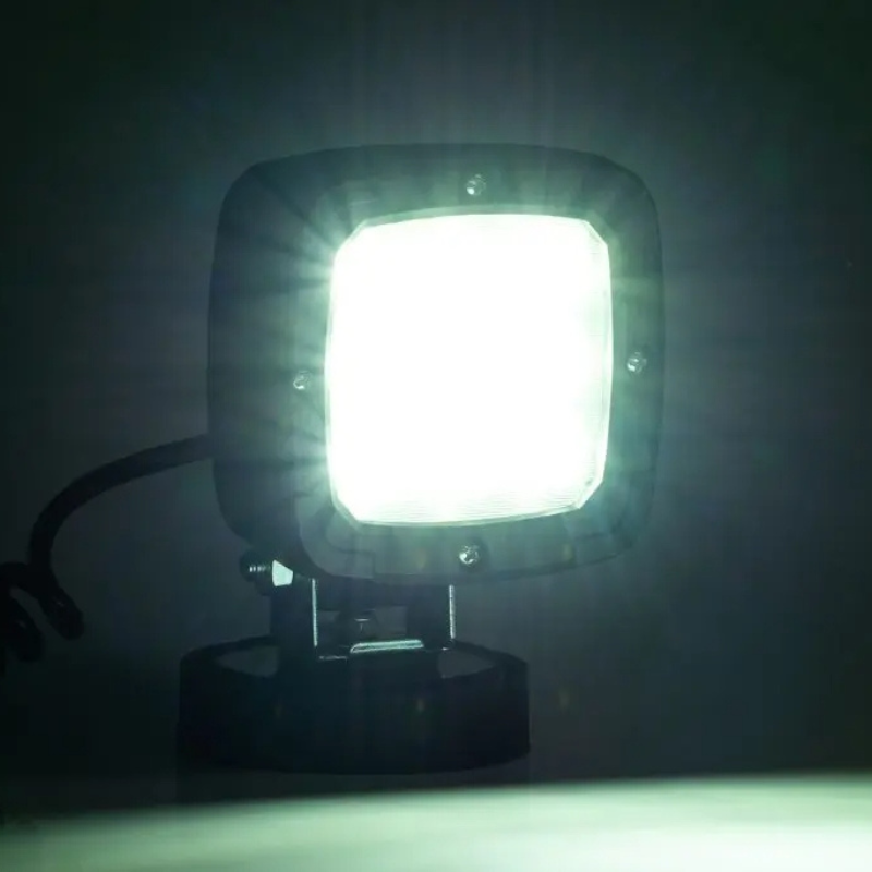 Proiector LED de lucru cu magnet, 12/24V, 14.20cm, cablu spiralat 3m, 1800lm [4]