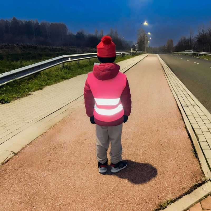 Vesta Reflectorizanta Siguranta Copii, Culoare Roz [2]