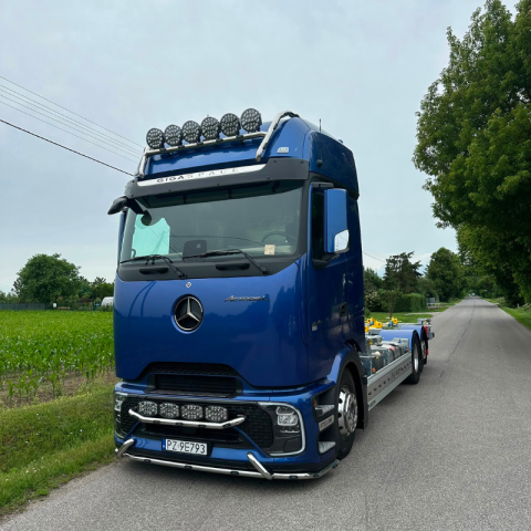 Bara inox sub masca fata pentru Mercedes Actros MP6, Protectie cu LED, Ø60,3 mm [1]