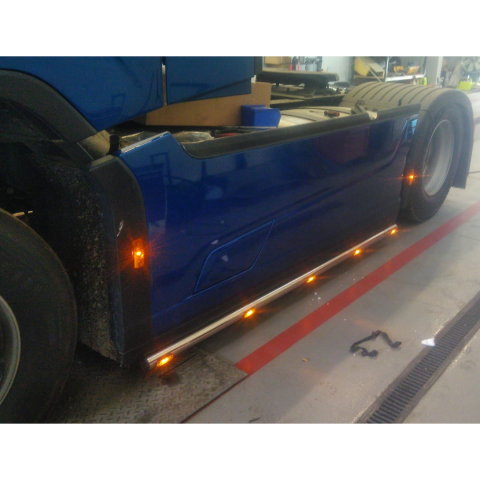 Bullbare, Suporti lumini camioane - Bara leduri sub laterale, fuste, rezervoare, Ford F MAX