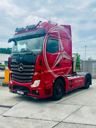 Bara leduri sub masca fata, Mercedes Actros MP4 - DAUTO MBLB01N