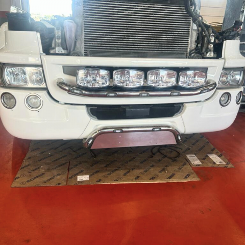 Scania RPG - Bara leduri sub masca fata, suportul cu numar, mijloc, Scania R, Topline, Highline
