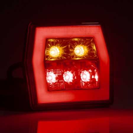 99,5 x 93 x 39,5mm [1]