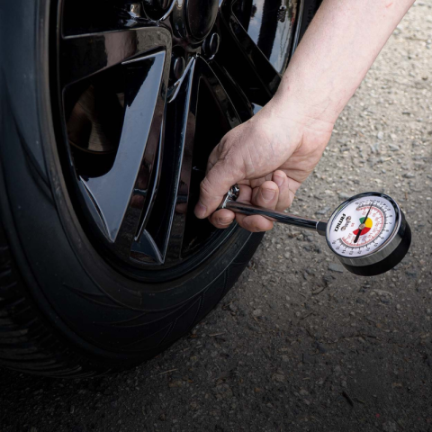 Manometru presiune roti TIR, 15 bar, metalic, verificare anvelope auto camion SUV [3]