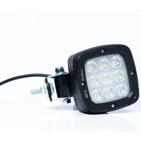 Noutati - Proiector LED auto lucru, 650 lumeni, 12-24V, rezistent la socuri, omologare EMC, cablu 1.5m