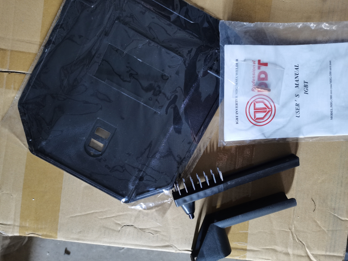 Invertor/Aparat de sudura DDT-2004, cu rola sarma MIG/MMA DDT PROFESSIONAL, 230 V, 20-300 A curent, 0.8-1.0 mm diametru sarma de sudura, 1.6-4 mm diametru electrod de sudura [4]