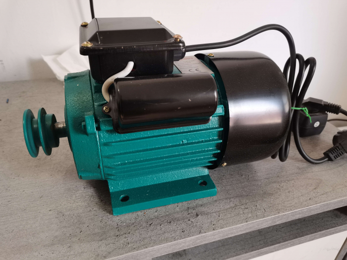 Motor electric monofazat, DDT, 2200 W, 3000 rpm, 2 condensatori, corp fonta_1 [2]