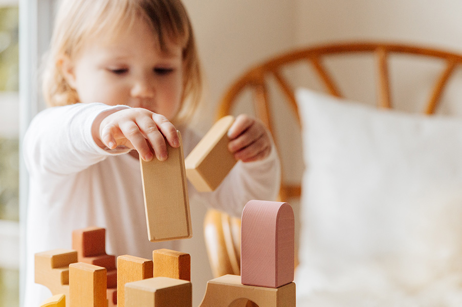 15 jocuri si activitati distractive pentru copii in casa