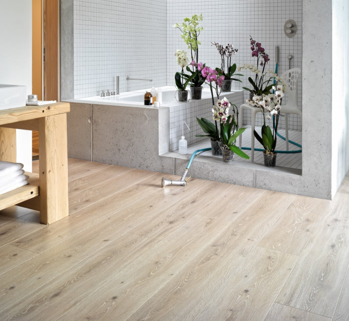 OAK CASTELLI LIMED [5]