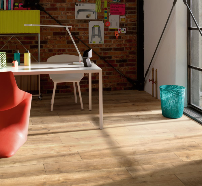 OAK MONTEREY LIGHT WHITEWASHED [4]