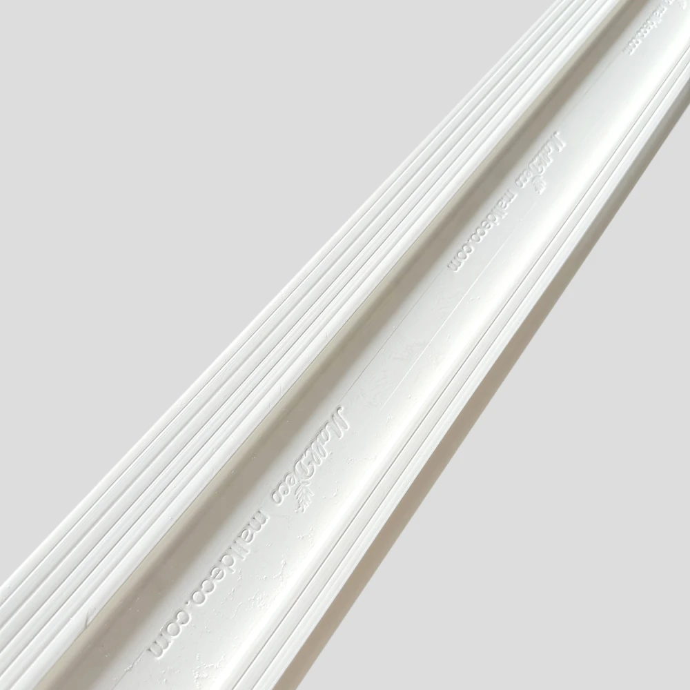 Plinta alba de parchet, polimer, latime 120 mm [4]