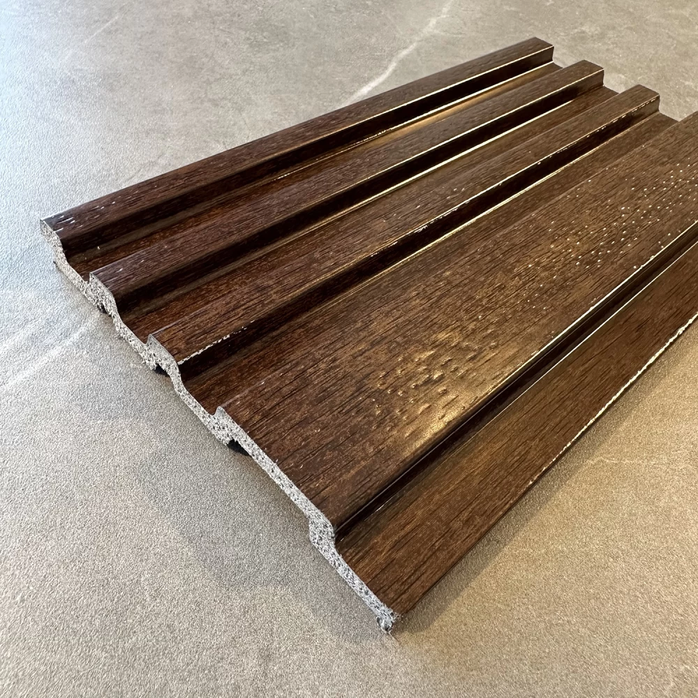 Riflaj decorativ duropolimer 121 mm - 2900 mm × 121 mm × 11.5 mm [5]