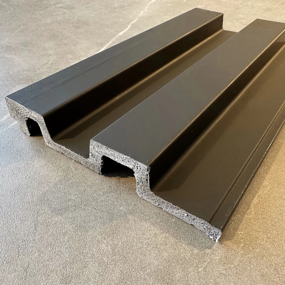 Riflaj decorativ duropolimer, negru - 2900 mm × 120 mm × 12 mm [5]