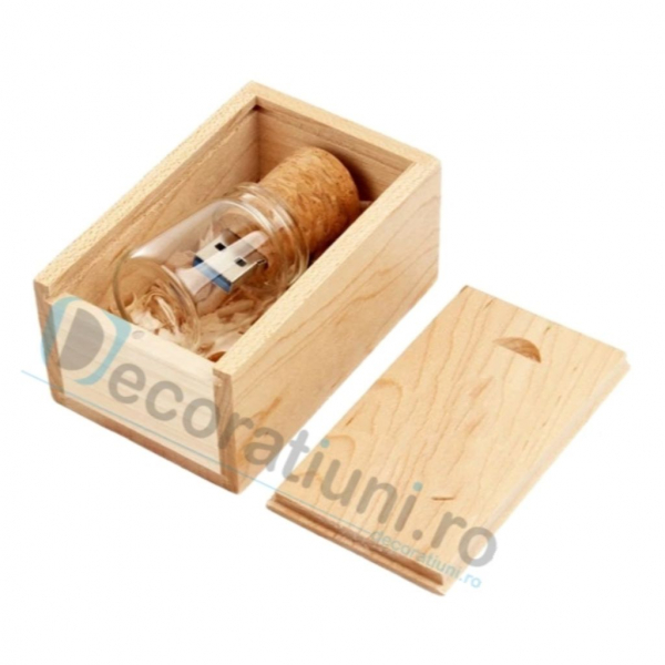 Memory stick borcanas si cutie din lemn [3]
