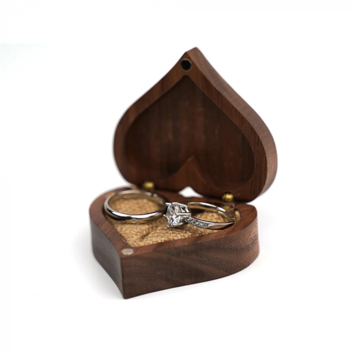 Cutie inel din lemn masiv - model inima [3]