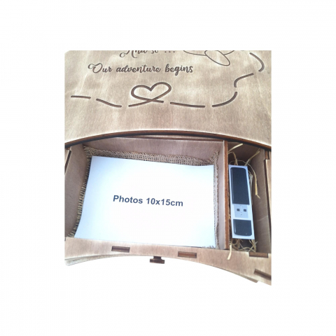Cutie din lemn pentru fotografii si stick usb, forma luna, 37x25x7CM [2]