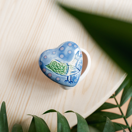 Cutiuță bijuterii din ceramică, inimă albastră, detaliu pasăre [0]