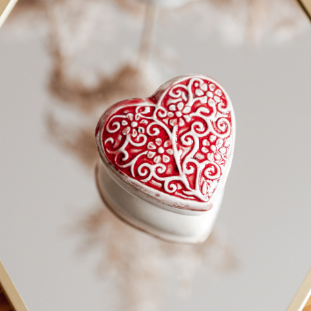 Cutiuță bijuterii din ceramică, inimă roșie, detalii florale [0]