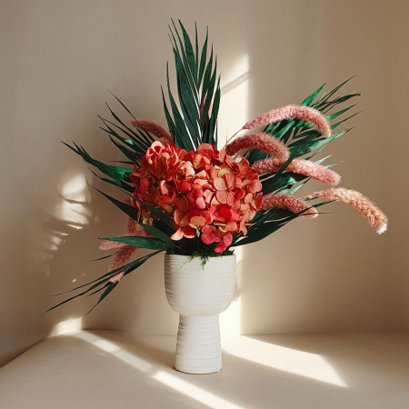 Aranjamente plante stabilizate - Aranjament floral hortensie naturala stabilizata roz  in vas de ceramica