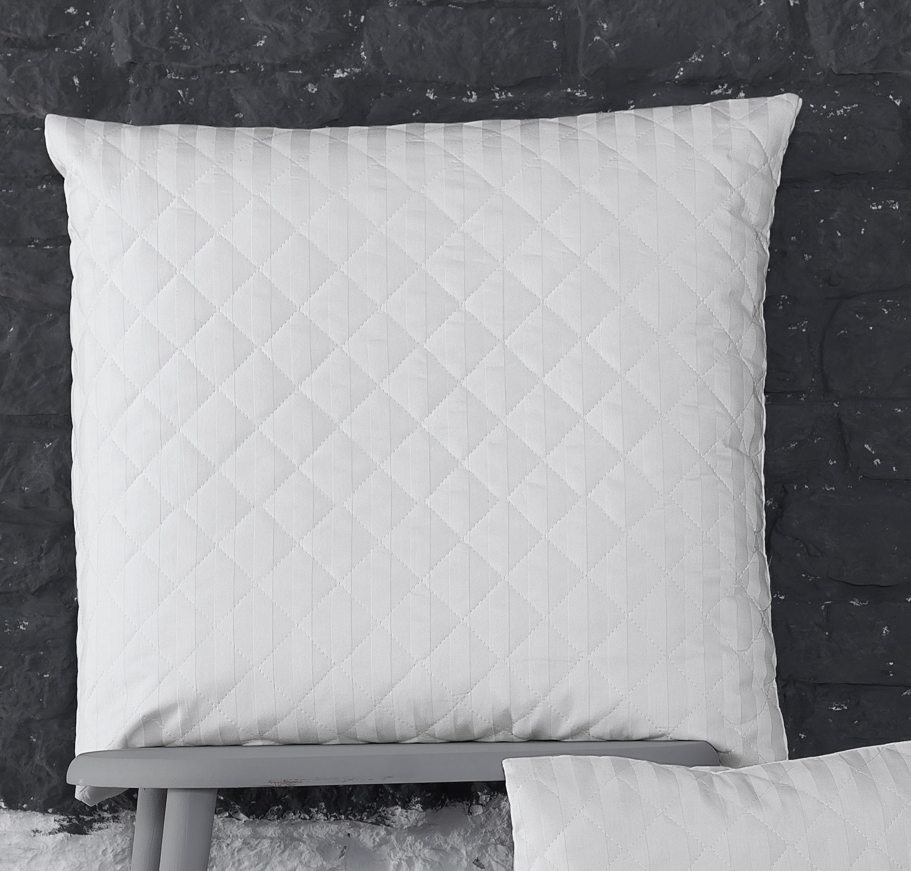 Pucioasa - Perna matlasata, antiaglomerare (65x65cm/70x70cm)