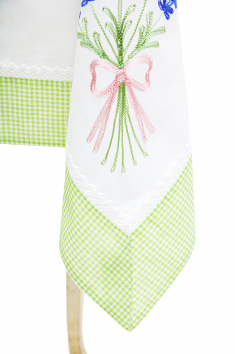 Față de masă brodată, bumbac 100%, 140x180cm, bordură verde [3]