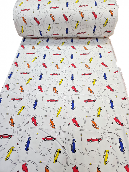 Material textil finet, 240cm, 100% bumbac, Alb cu masinute multicolore [2]