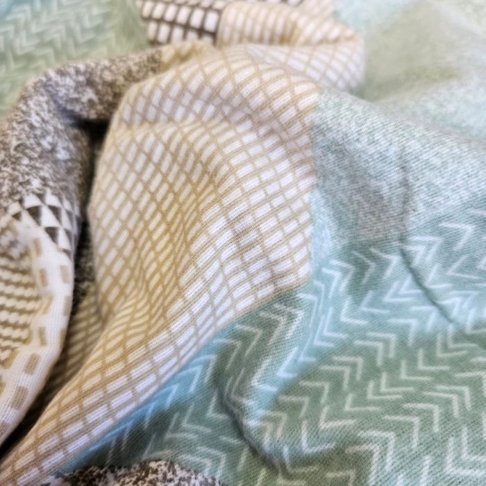 Material textil finet, 240cm, 100% bumbac, Geometric verde si gri [4]