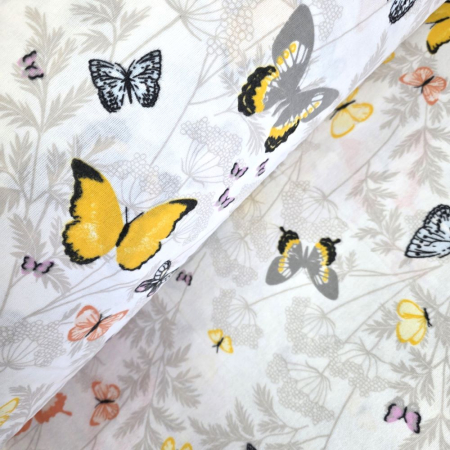 Finet - Material textil finet, 240cm, 100% bumbac, Alb cu fluturasi galbeni si portocalii