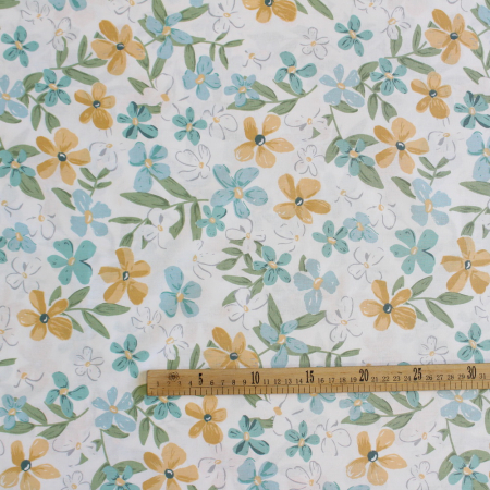 Ranforce alb cu floricele bleu si galbene [2]